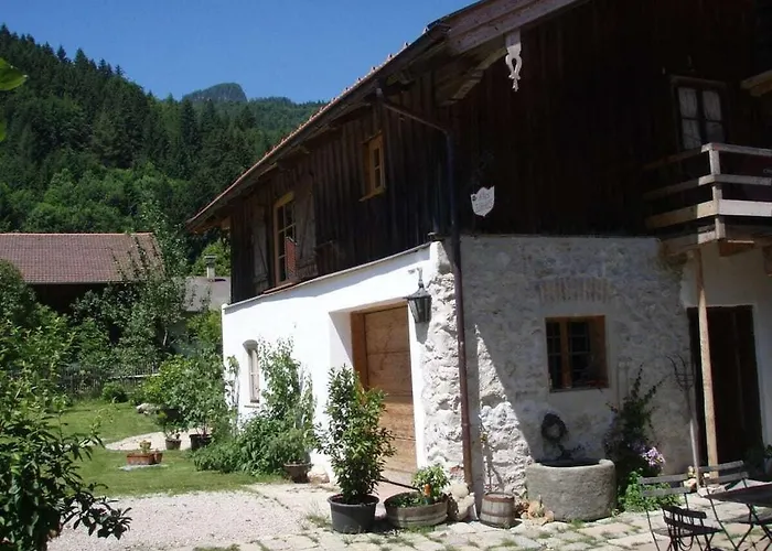 1-bedroom *